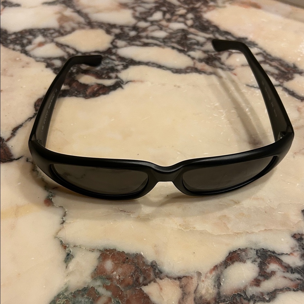 Gucci🕶️ Vintage GG 1178S Black Sunglasses / Authentic / In Great Condition